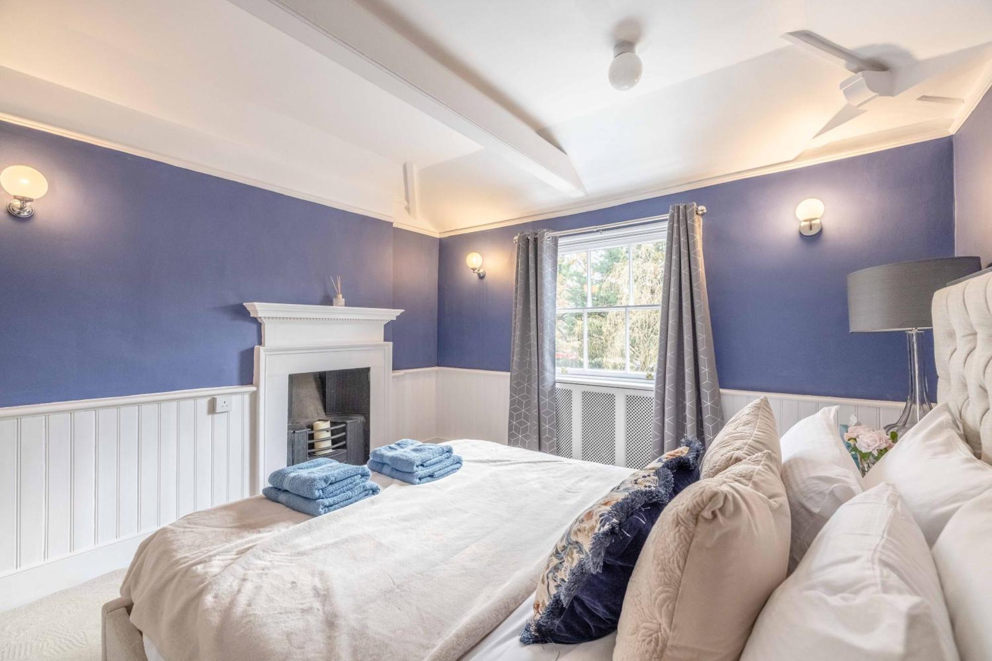 Vip Guard Views! 2 Bed Steps From Windsor Castle Villa Exterior photo