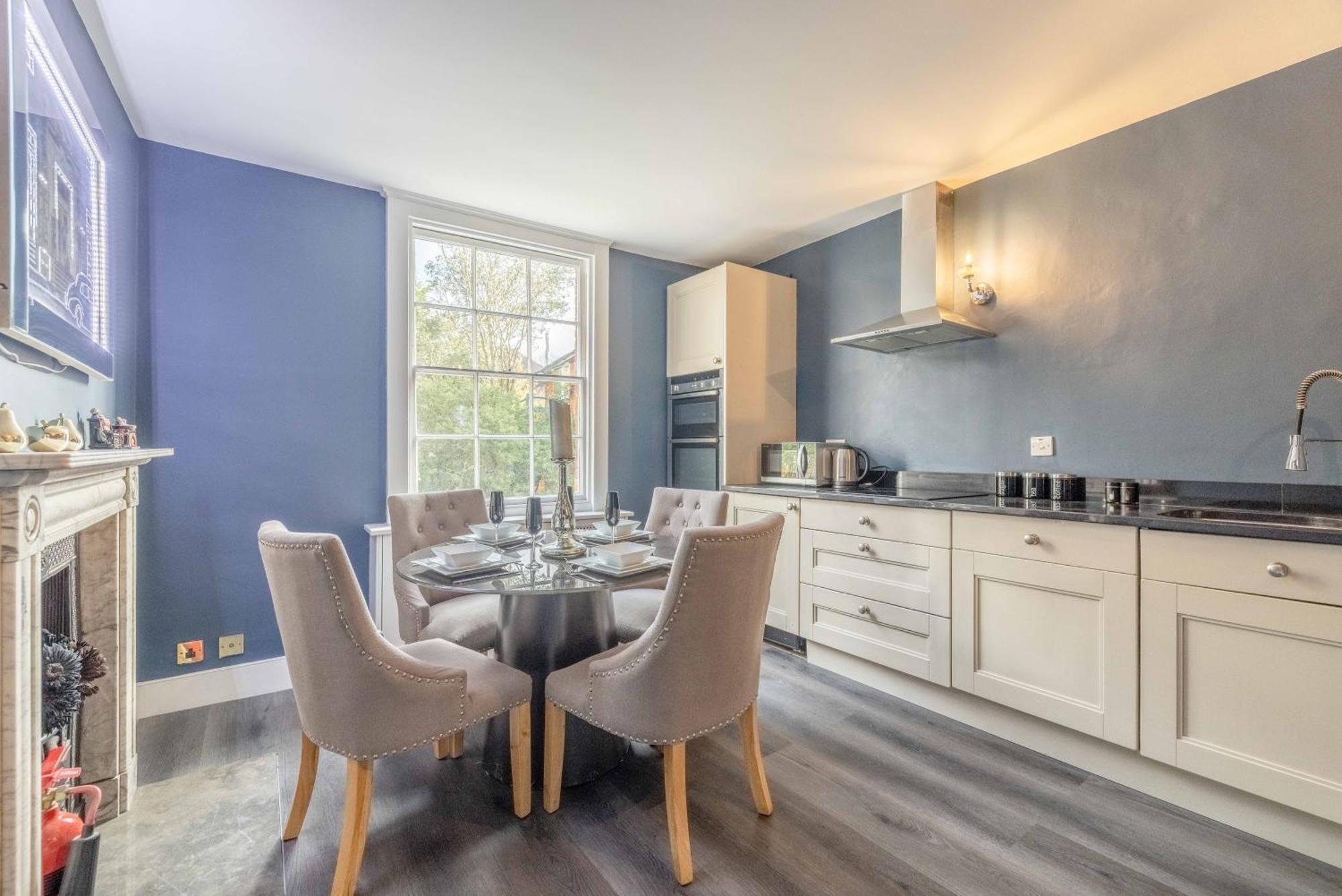 Vip Guard Views! 2 Bed Steps From Windsor Castle Villa Exterior photo